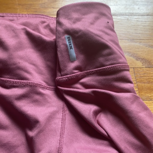 New without tags. No piling or damage. Mauve - Picture 3 of 4